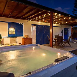 https://villa-pilak.in-canary-islands.com