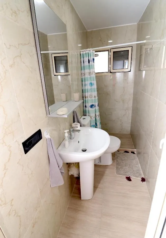 Apartment Ferienwohnung Ildora Qimon Himarë