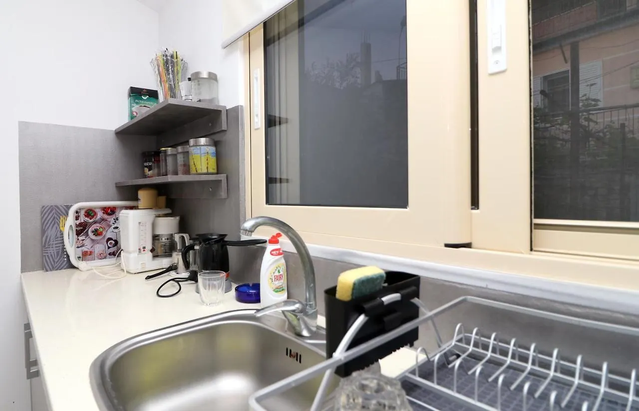 Apartment Ferienwohnung Ildora Qimon Himarë