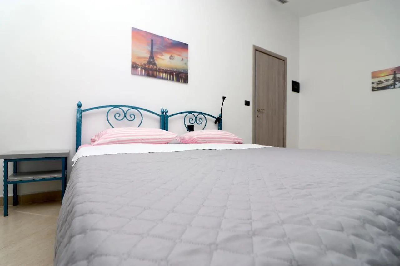 Apartment Ferienwohnung Ildora Qimon Himarë