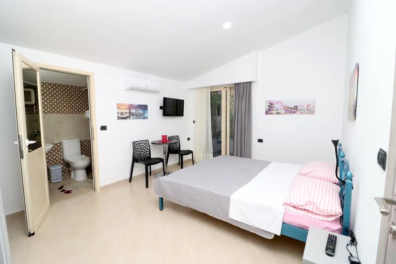 Apartment Ferienwohnung Ildora Qimon Himarë Albanien